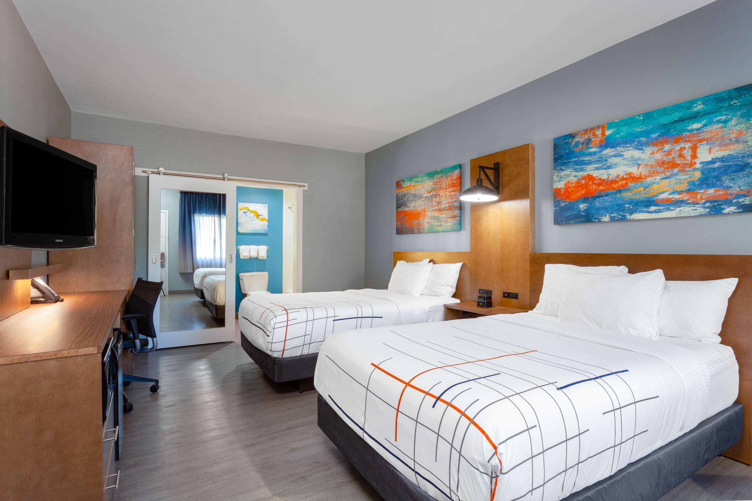 La Quinta By Wyndham Ft. Myers - Sanibel Gateway Hotel Fort Myers Exterior photo