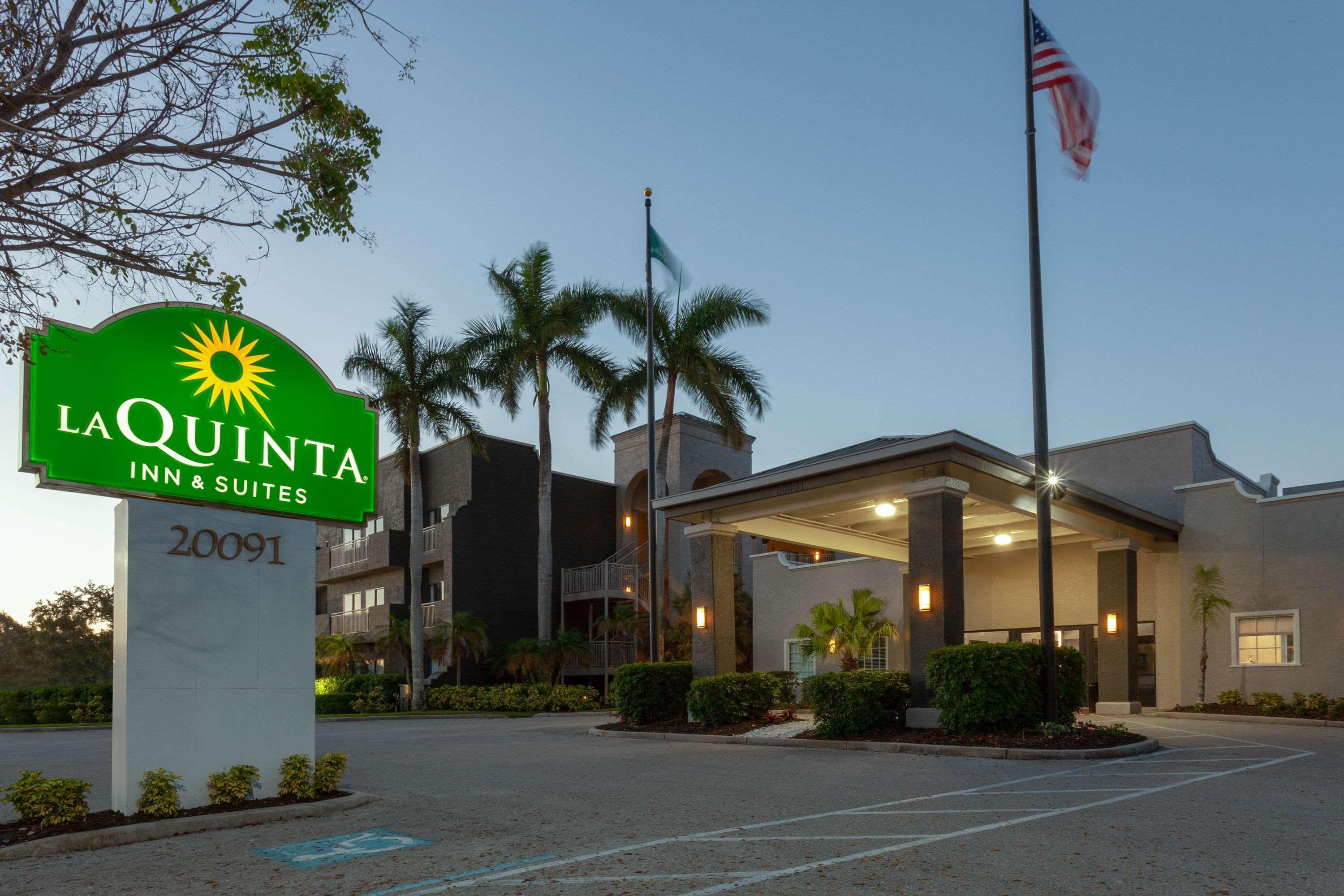 La Quinta By Wyndham Ft. Myers - Sanibel Gateway Hotel Fort Myers Exterior photo