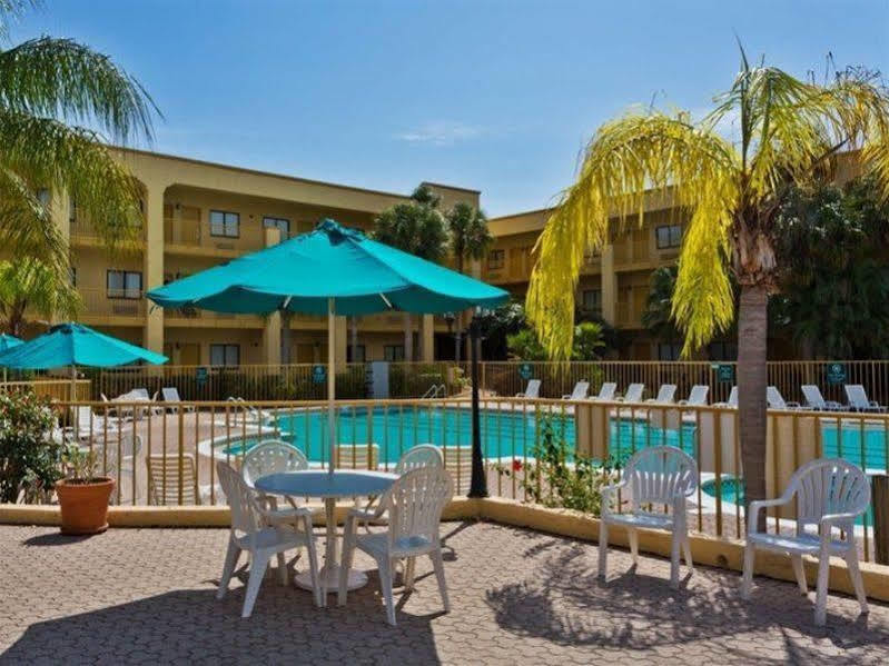 La Quinta By Wyndham Ft. Myers - Sanibel Gateway Hotel Fort Myers Exterior photo