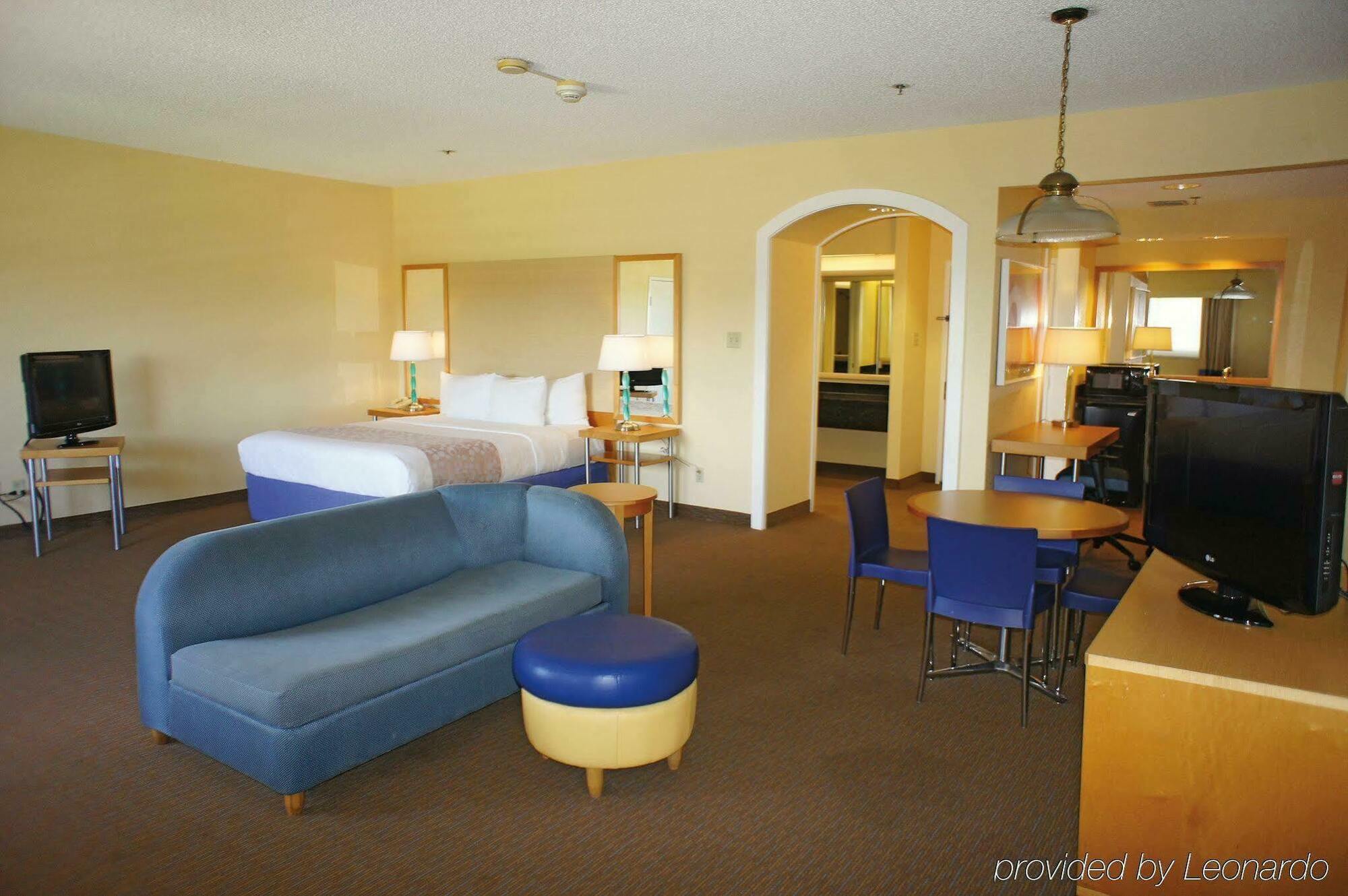 La Quinta By Wyndham Ft. Myers - Sanibel Gateway Hotel Fort Myers Exterior photo